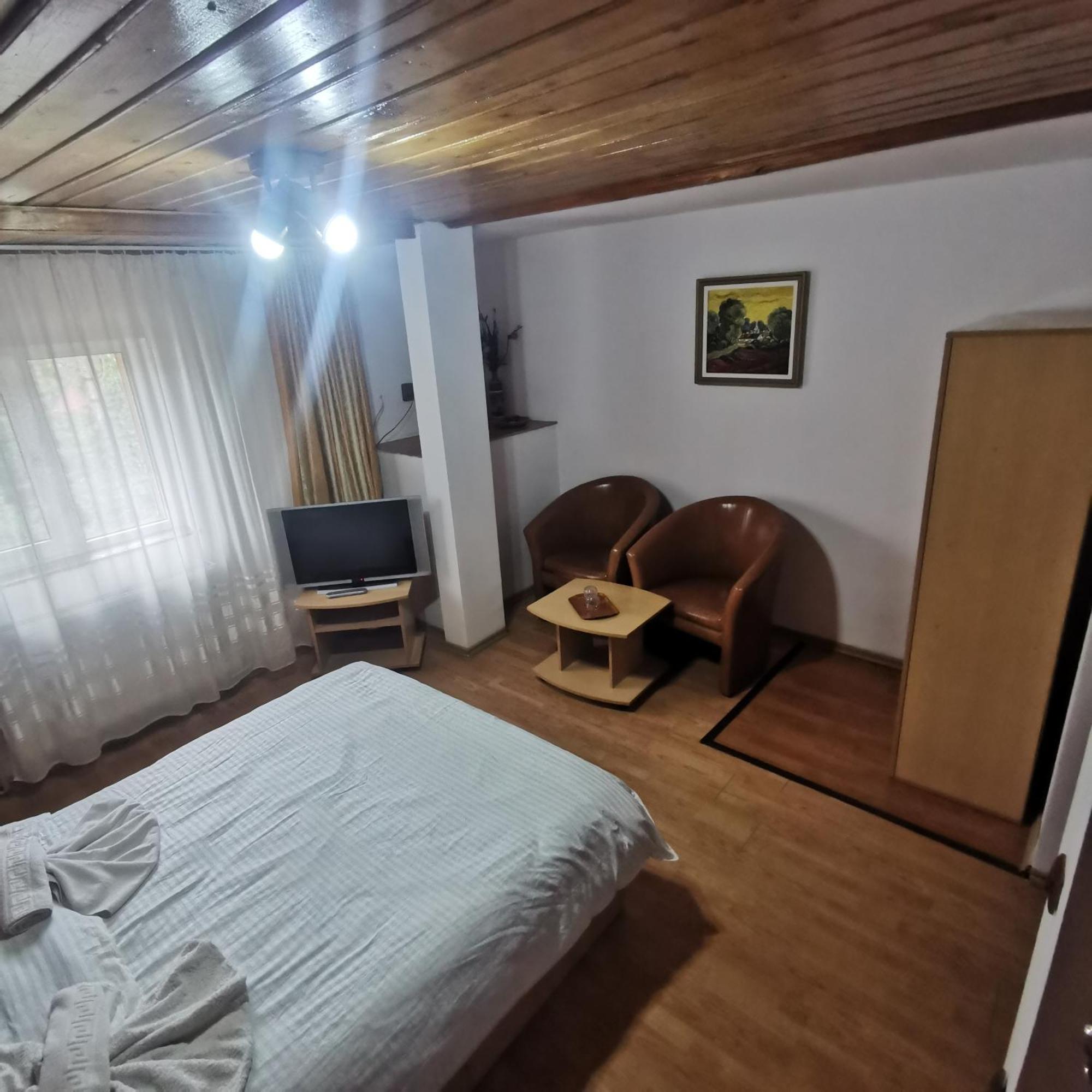 Pensiunea Fara Nume Szászbuda Kültér fotó